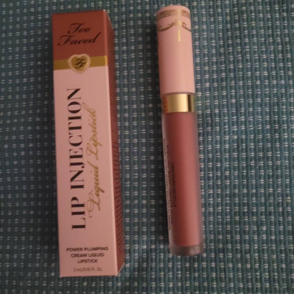 Too Faced- Lip Injection